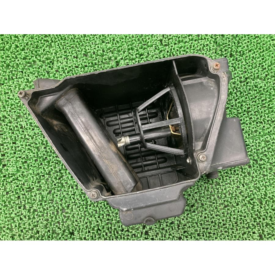 ヤマハ発動機 SR400 エアクリーナーボックス ヤマハ 純正 中古 バイク