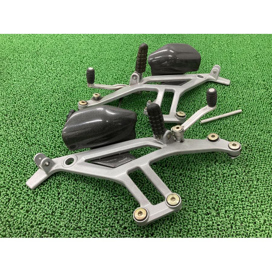 M400S ステップ 左右 824.1.023.1A/824.1.024.1A ドゥカティ 純正 824.1.023.1A 824.1.024.1A モンスター ブレーキペダル 【中古】 40 M400S ステップ 左右 824.1.023.1A/824.1.024.1A ドゥカティ 純正 中古