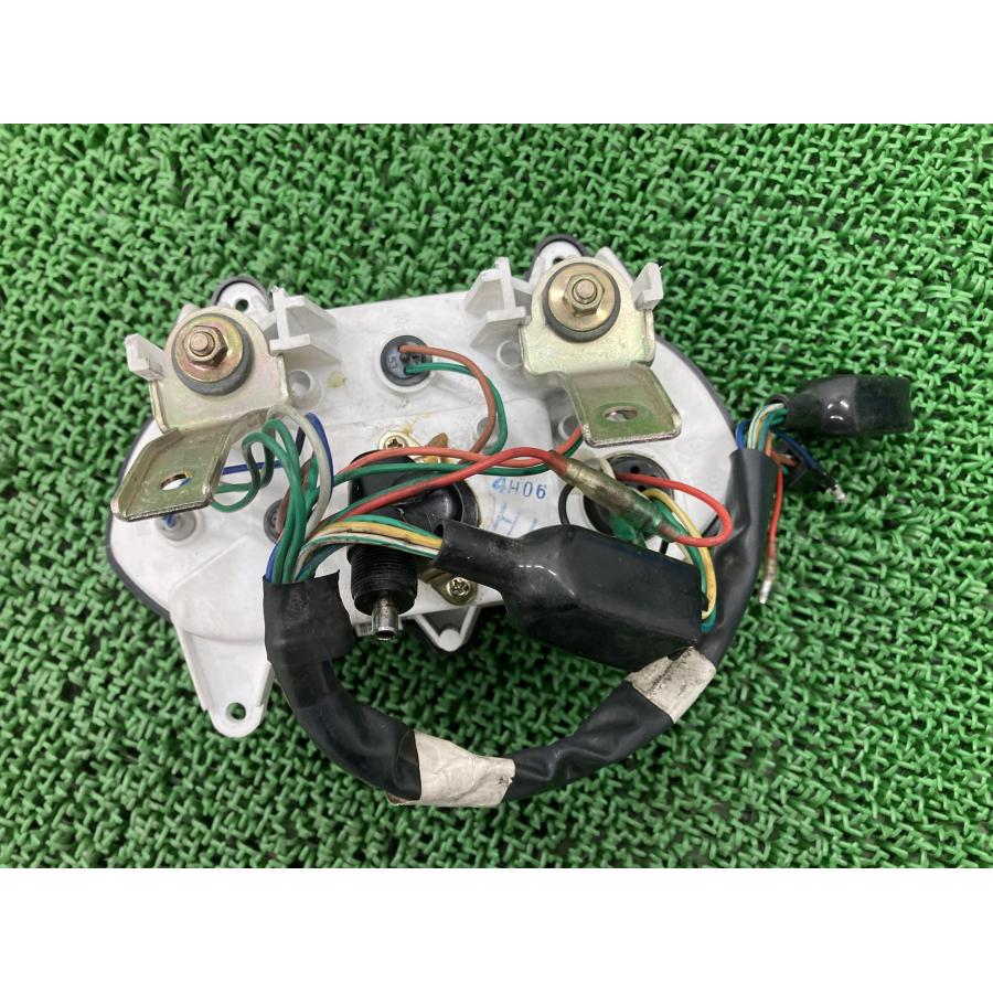X-PRO スピードメーター メーター シム(SYM) 純正 バイク 部品 RV180JP シム SYM 修復素材やカスタム素材に 品薄 【中古】 46 X-PRO スピードメーター メーター シム(SYM) 純正 中古 バイク 部品