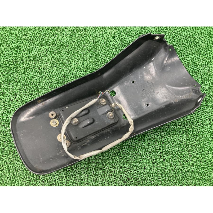 カワサキ（Kawasaki） KLX250 リアフェンダー 黒 35022-1281 純正 中古
