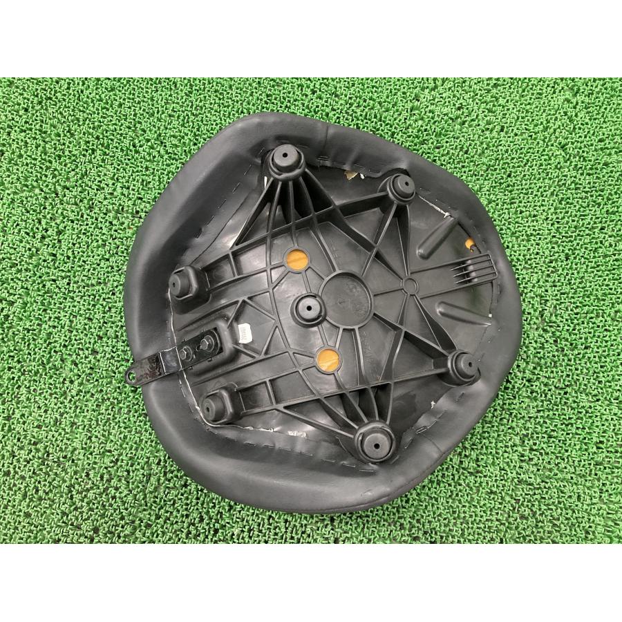 FXBB シート 52000265L ハーレー 純正 バイク 部品 ストリートボブ ソロシート コンディション良好 車検 Genuine 【中古】 81 FXBB シート 52000265L ハーレー 純正 中古 バイク 部品 ストリート