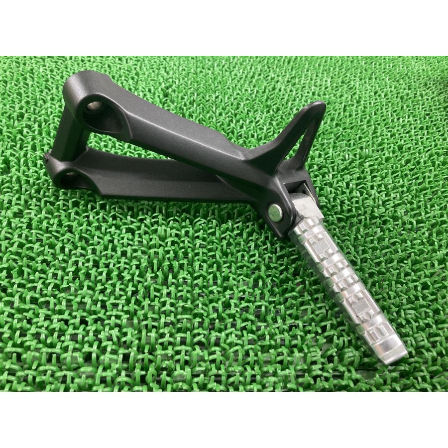 【新品未使用】 ヤマハ発動機 MT-09 タンデムステップ 左 1RC ヤマハ 純正 中古 バイク