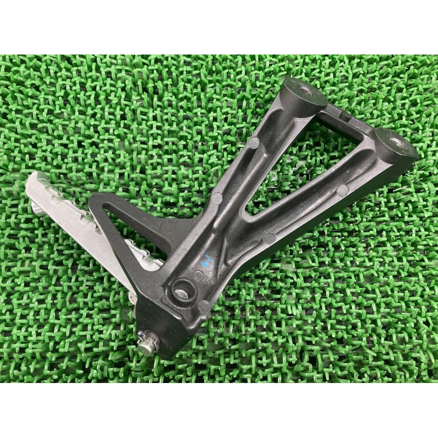 ヤマハ発動機 MT-09 タンデムステップ 左 1RC ヤマハ 純正 中古 バイク