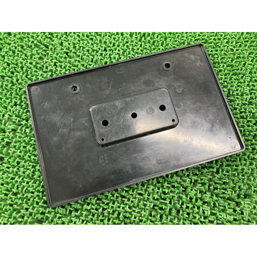 ナンバープレートホルダー ドゥカティ 純正 中古 バイク 部品 カーボン