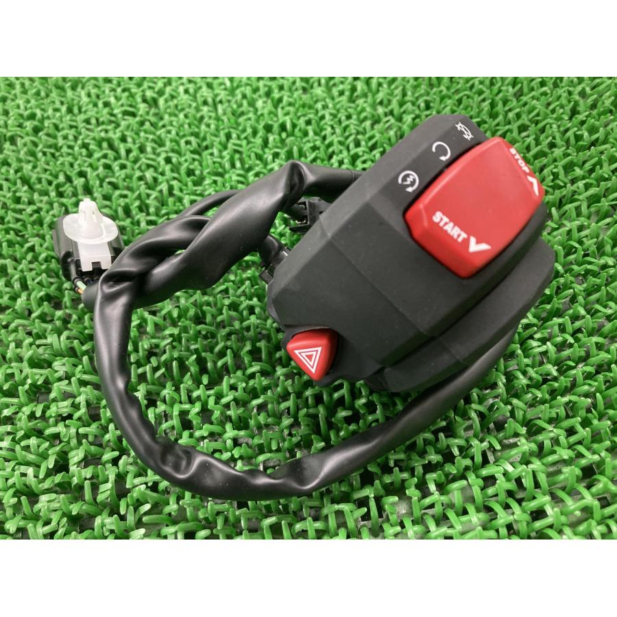 GSX-R1000 ハンドルスイッチ 右 スズキ 純正 DM11G スタータースイッチ コンディション良好 割れ欠け無し 品薄 希少品 【中古】 62 スズキ（SUZUKI） GSX-R1000 ハンドルスイッチ 右 DM11G-101*** 純正