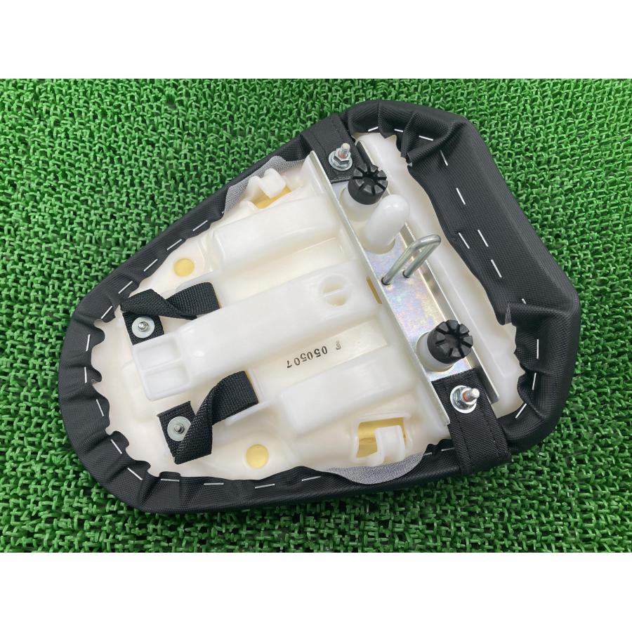 m*a様 SUZUKI GT550 純正シート スズキ（SUZUKI） GSX-S1000 タンデムシート 04K0 純正 中古 バイク