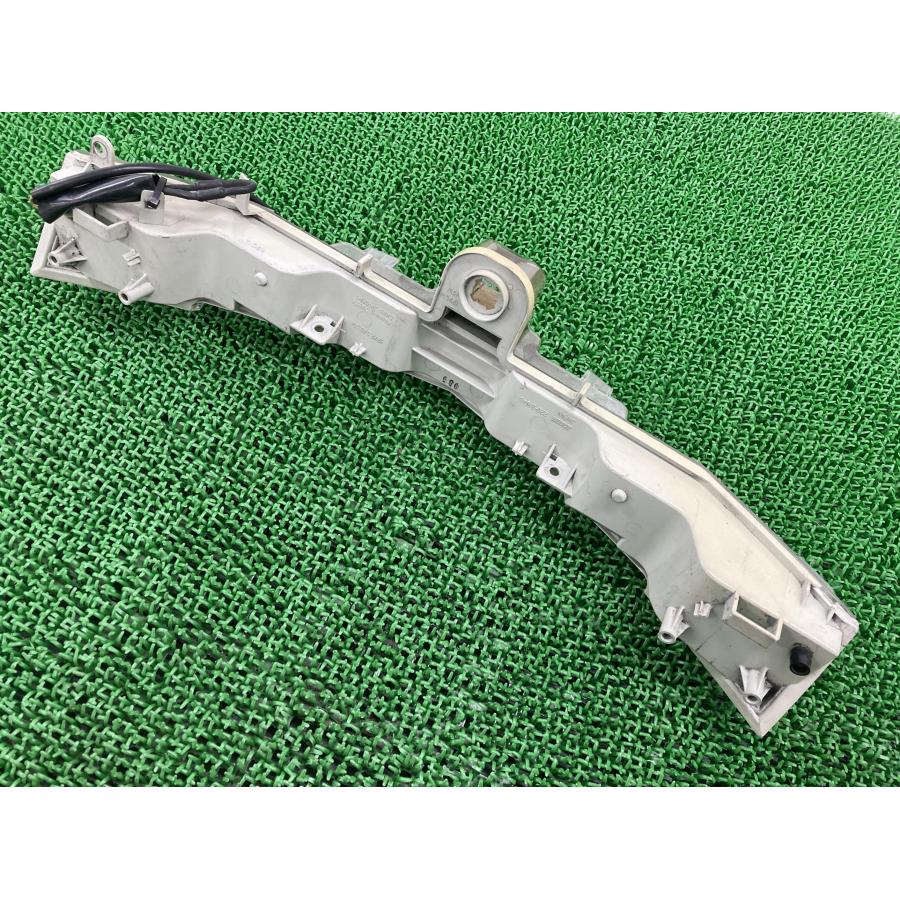 ヤマハ発動機 マグザム テールランプ 220-31946 ヤマハ 純正 中古
