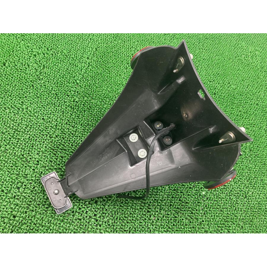 カワサキ（Kawasaki） ZZ-R1400 リアフェンダー 35019-0043 純正 中古