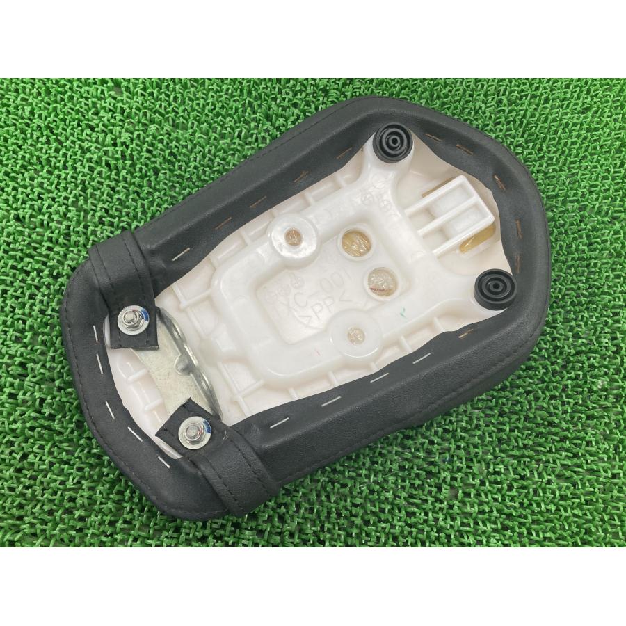 ヤマハ発動機 ボルト タンデムシート 1XC ヤマハ 純正 中古 バイク