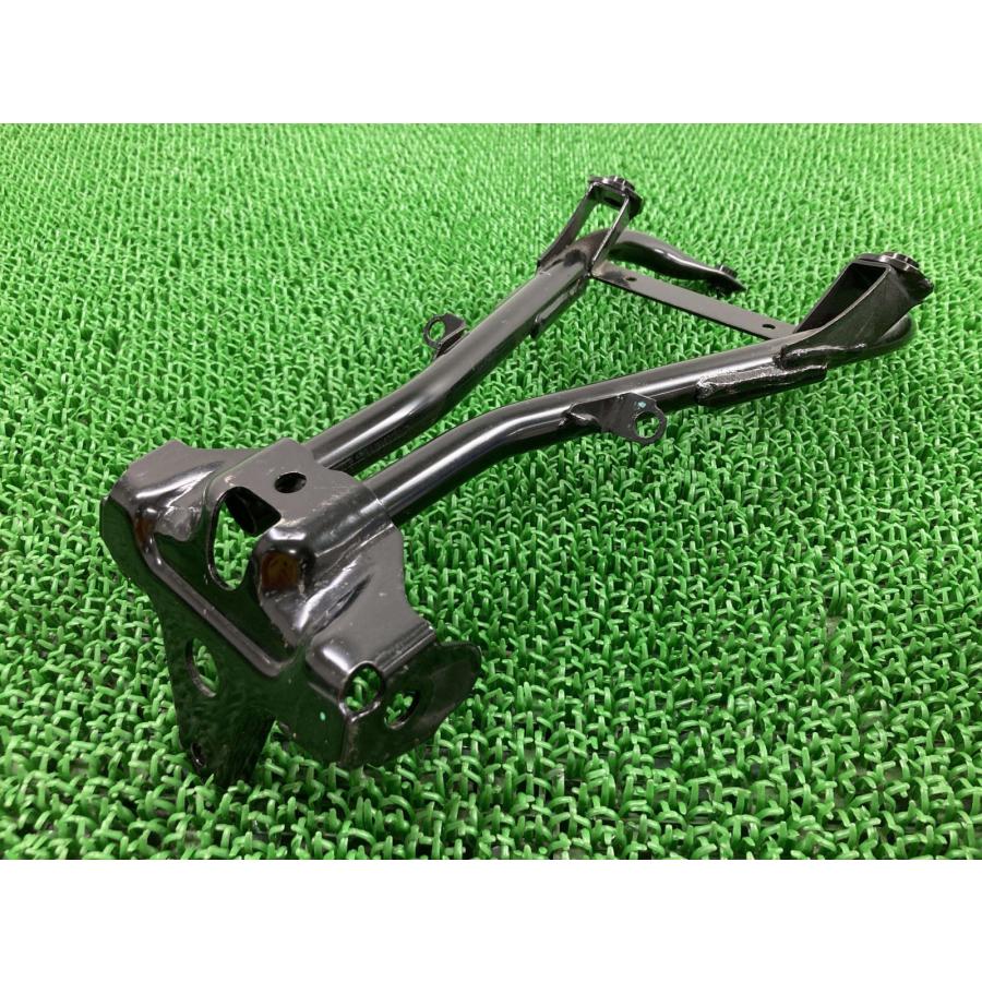 ホンダ（HONDA） グロム リアフェンダーステー 純正 中古 バイク 部品