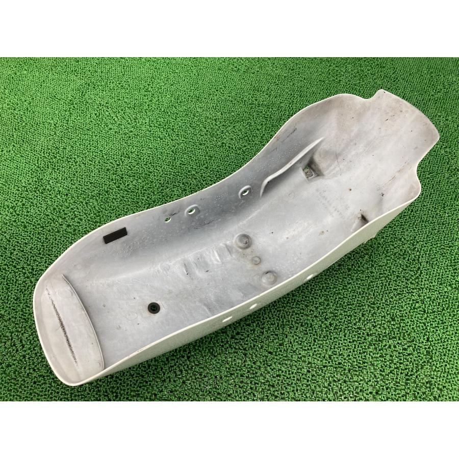 ホンダ（HONDA） Vツインマグナ250 リアフェンダー パール 純正 中古