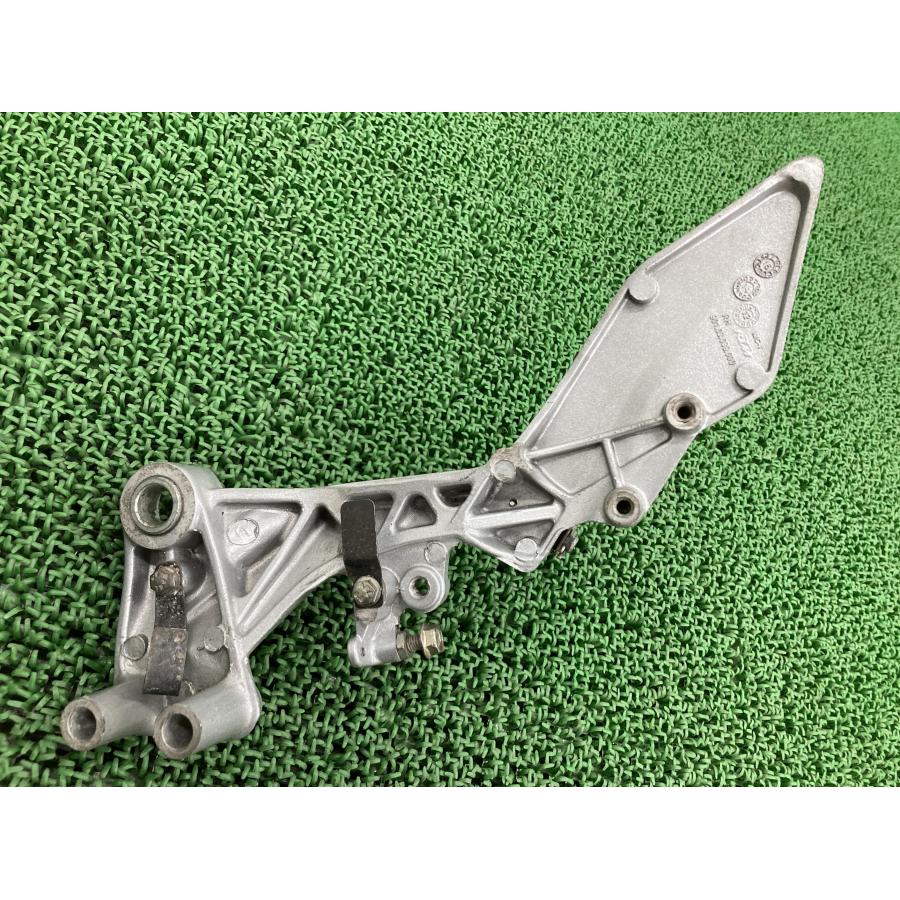 390デューク ステップ 右 901.03.039.000 KTM 純正 中古 バイク 部品