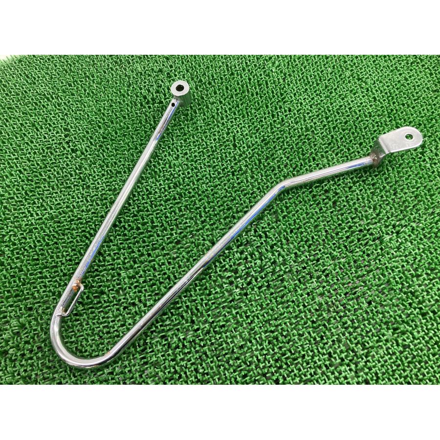 ボンネビルT100 サドルバッグサポート 左 トライアンフ(TRIUMPH) 純正 中古 トライアンフ BONNEVILLE 08-15年 ピッチ290mm 曲がり無し 27_2