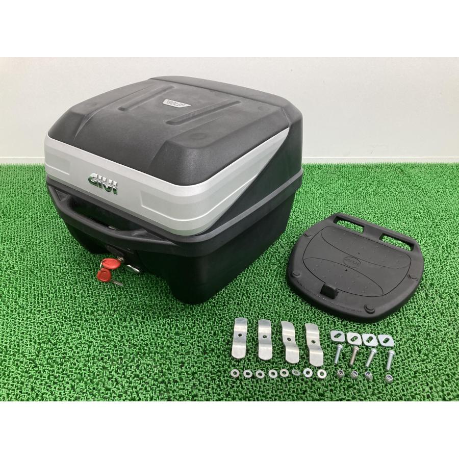 GIVI製 トップケース 社外 バイク 部品 B32ND BOLD リアボックス モノロックケース リアボックス テールボックス 【中古】 22 GIVI製 トップケース 社外 中古 バイク 部品 B32ND BOLD リアボックス