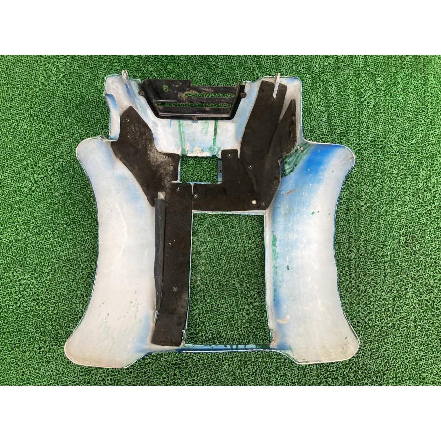 ジャイロキャノピー リアフェンダー GAG ホンダ 純正 バイク 部品 TA02 ペイント素材に 割れ欠け無し 品薄 希少品 【中古】 37 ホンダ（HONDA） ジャイロキャノピー リアフェンダー GAG 純正 中古
