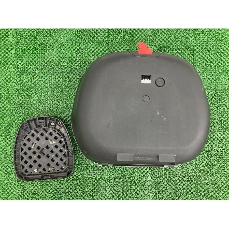 GIVI製 トップケース 銀 社外 中古 バイク 部品 E350 FLOW 35L リア