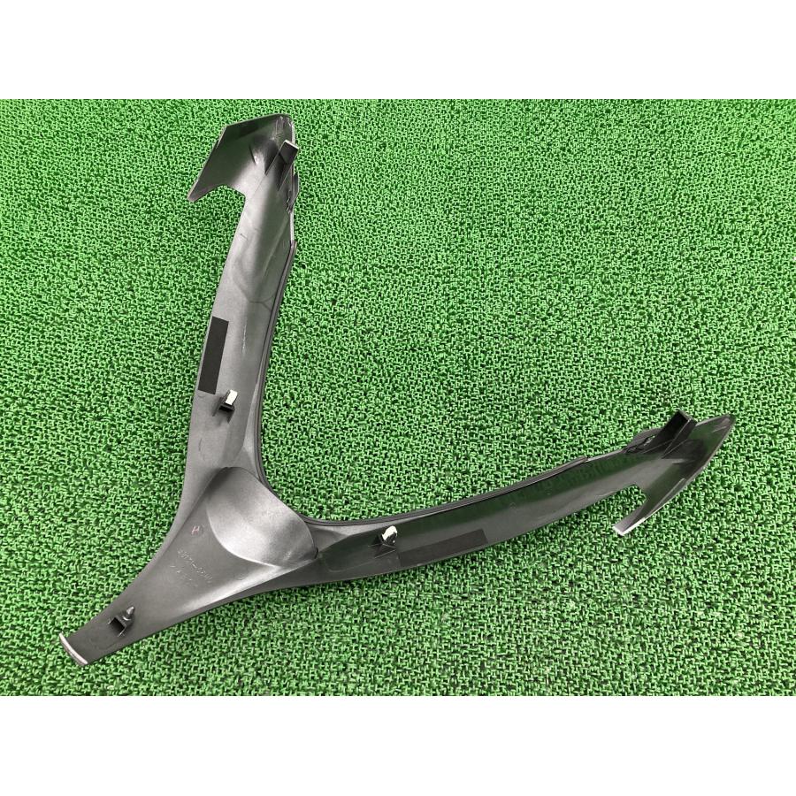 スカイウェイブ フロントガーニッシュ ガンM 05H0 スズキ 純正 バイク 部品 CJ44A CK44A SKYWAVE コケキズ無し 品薄 【中古】 21 スズキ（SUZUKI） スカイウェイブ フロントガーニッシュ ガンM 05H0