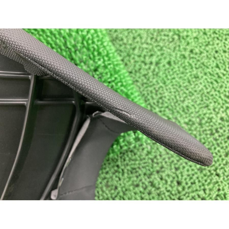 Z125PRO シート 53066-0529 カワサキ 純正 バイク 部品 BR125H シートバンド Z125プロ ノーマルシート カスタム素材に 【中古】 26 カワサキ（Kawasaki） Z125PRO シート 53066-0529 純正 中古 バイク