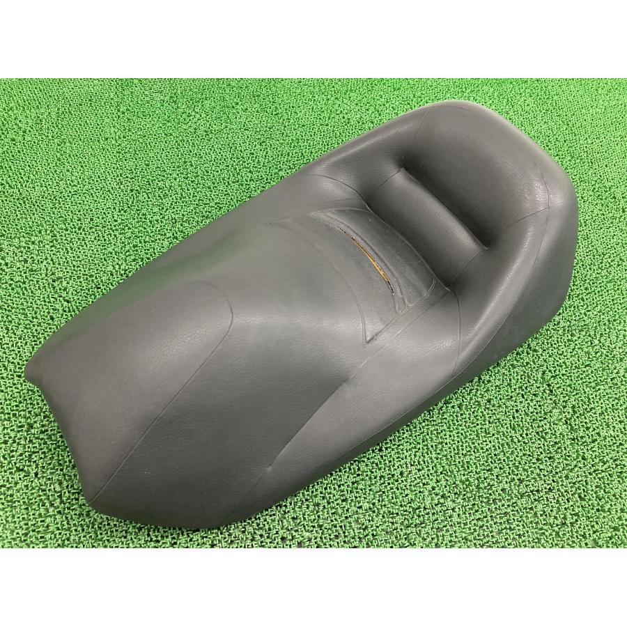 マジェスティ250 フロントシート ヤマハ 純正 バイク 部品 SG03J 修復素材や張り替えベースに 品薄 希少品 車検 Genuine 【中古】 10 ヤマハ発動機 マジェスティ250 フロントシート ヤマハ 純正 中古