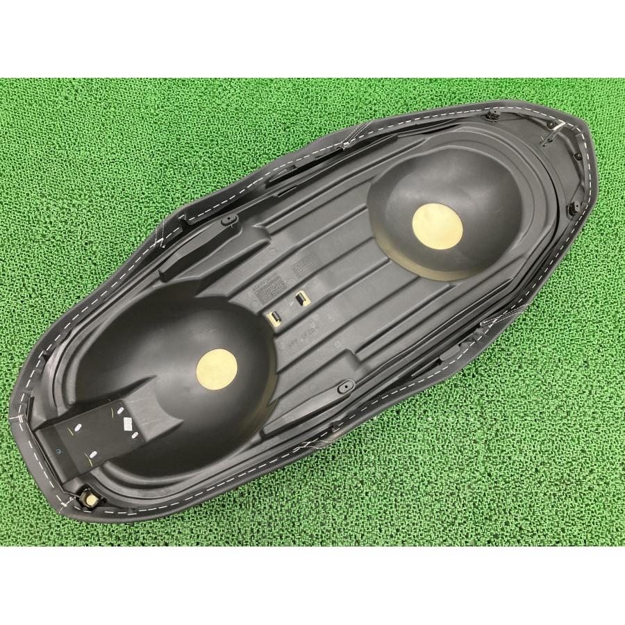 ヤマハ発動機 XMAX シート B74 ヤマハ 純正 中古 バイク 部品 SG42J