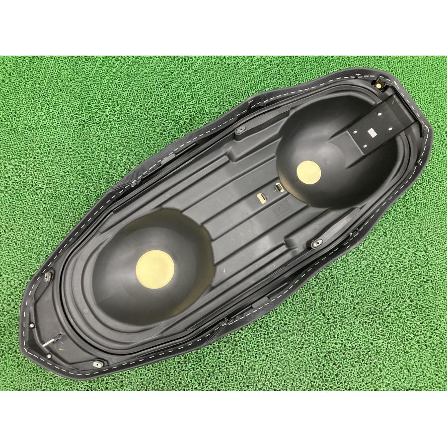 ヤマハ発動機 XMAX シート B74 ヤマハ 純正 中古 バイク 部品 SG42J