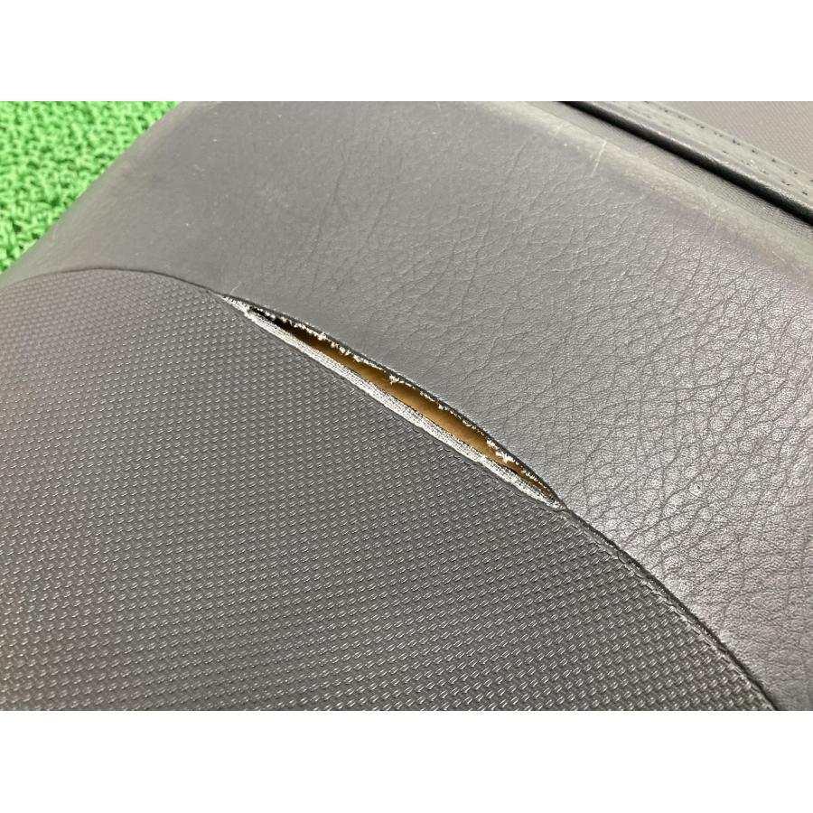 バンディット400 シート 33D スズキ 純正 GK7AA バンディット250 シートバンド 修復素材や張り替えベースに 品薄 【中古】 3 スズキ（SUZUKI） バンディット400 シート 33D 純正 中古 バイク 部品