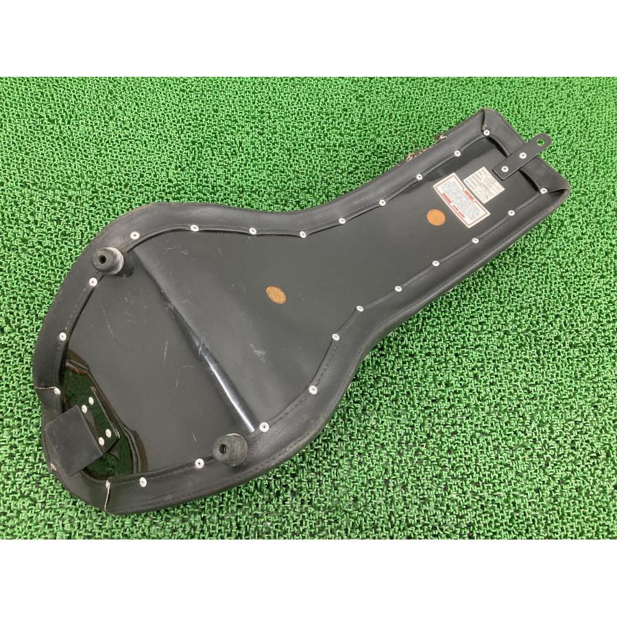 イージーライダース製Vツインマグナ250 シート 社外 中古 MC29 イージーライダース製Vツインマグナ250 シート 社外 中古 MC29