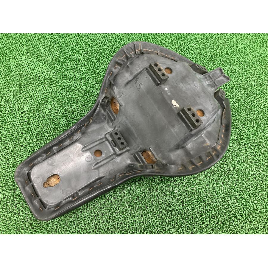 シャドウスラッシャー400 シート MCL ホンダ 純正 バイク 部品 NC40 修復素材や張り替えベースに 品薄 希少品 【中古】 36 ホンダ（HONDA） シャドウスラッシャー400 シート MCL 純正 中古