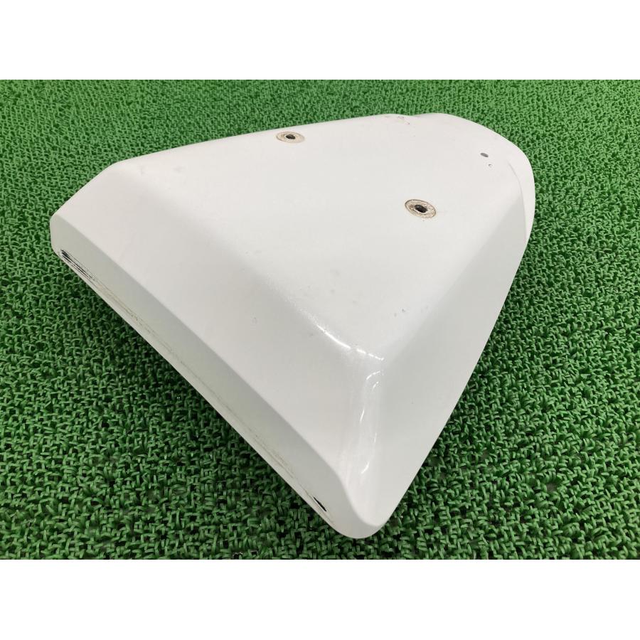 VFR800F(2019)　ノーマルシート　剥き身　中古 ホンダ（HONDA） VFR800F シングルシートカウル パール MJM 純正 中古