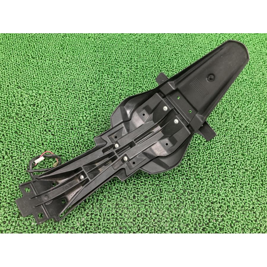 スズキ GSX-S1000 リアフェンダー 04K 純正 中古 バイク 部品