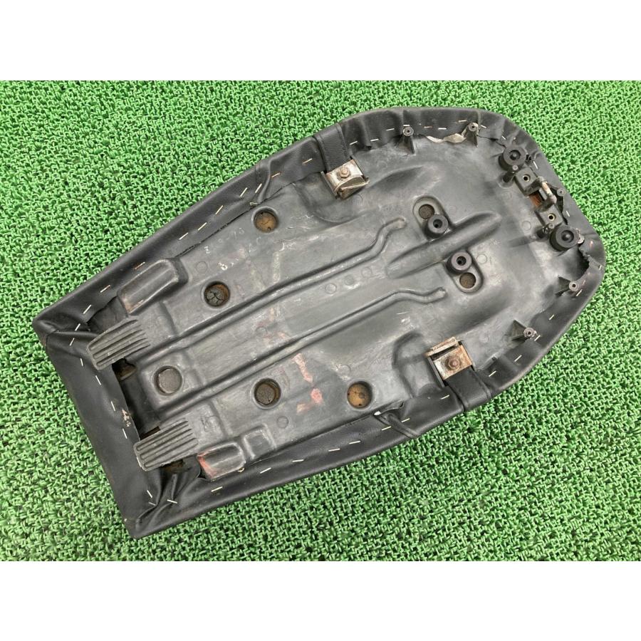 ホンダ（HONDA） GB250クラブマン シート 純正 中古 バイク 部品 MC10