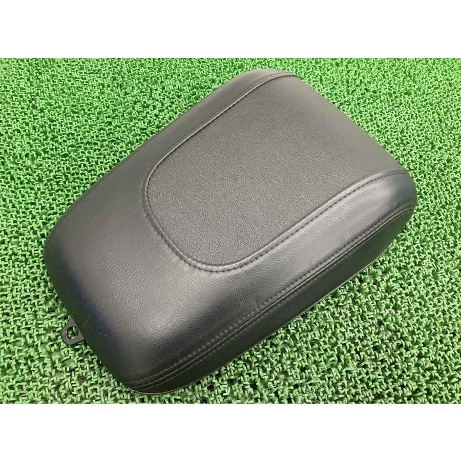 FLFB1750 タンデムシート 52400160 ハーレー 純正 バイク 部品 ソフテイル ファットボーイ M8 リアシート 車検 Genuine 【中古】 12 Harley Davidson（ハーレー・ダビッドソン） FLFB1750 タンデムシート
