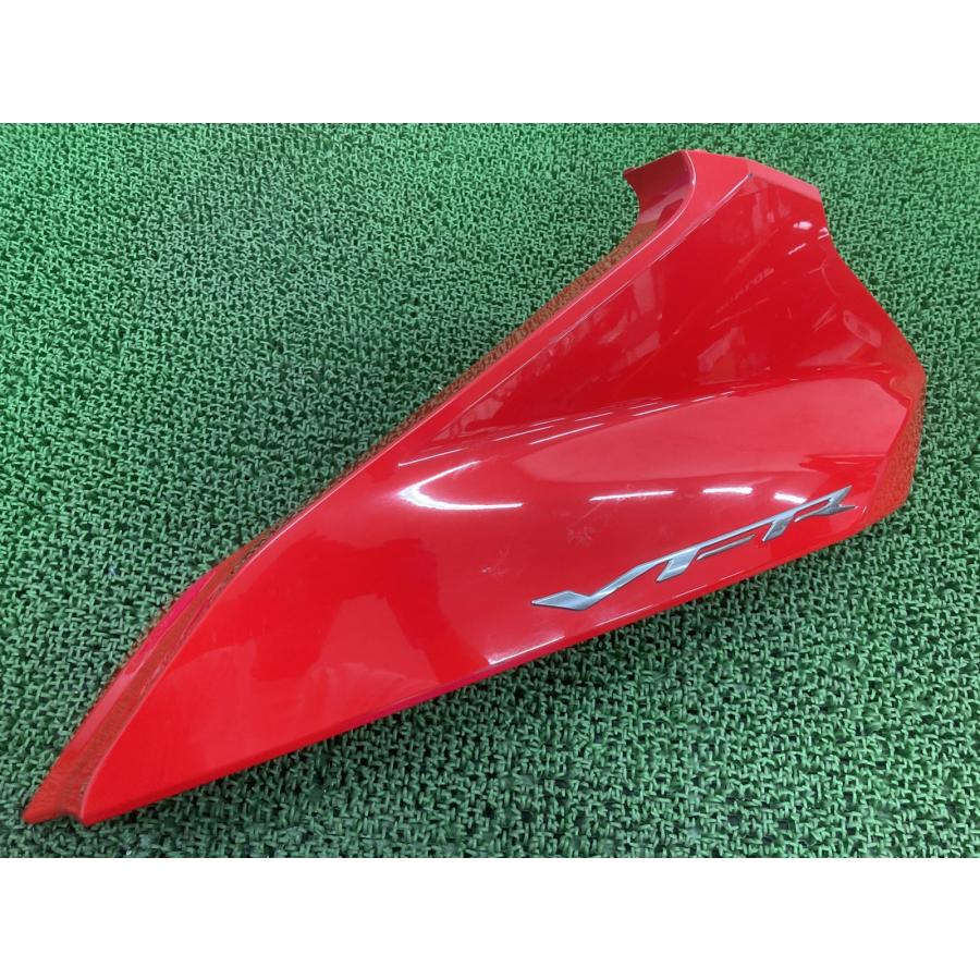 VFR800F アッパーカウル 赤 MJM ホンダ 純正 新品 バイク 部品 RC79 未使用品 割れ欠け無し 品薄 希少品 車検 Genuine Wv ホンダ（HONDA） VFR800F アッパーカウル 右 赤 MJM 純正 中古 バイク