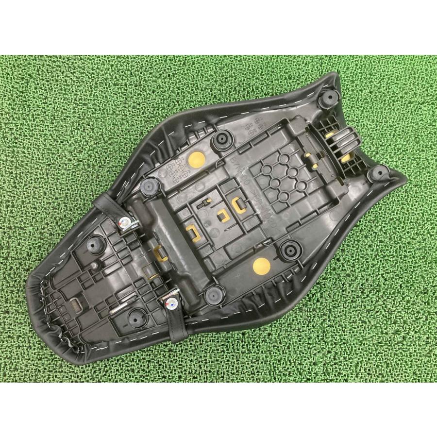 MT-09（RN69J）純正シート YAMAHA（ヤマハ） MT-09 シート B7N RN69J-000*** 純正 中古 バイク