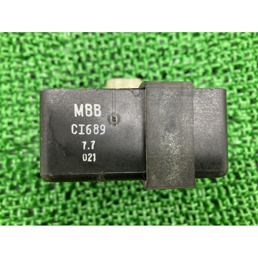 VTR1000F イグナイター ホンダ 純正 バイク 部品 SC36 MBB CI689 CDI スパークユニット ファイヤーストーム 車検 Genuine 【中古】 11 ホンダ（HONDA） VTR1000F イグナイター 純正 中古 バイク 部品 SC36