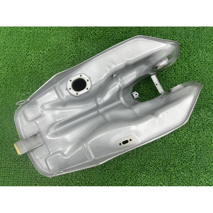 GPZ400F タンク 銀 カワサキ 純正 中古 ZX400A3 ノーマルガソリン 