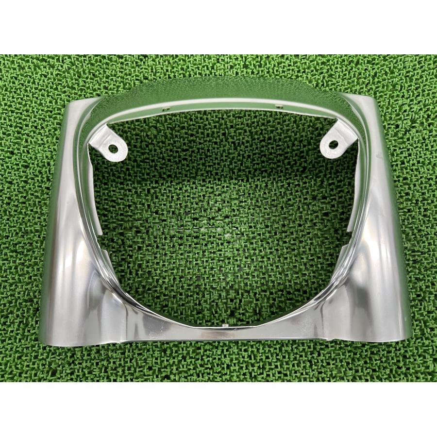 ハーレーダビッドソン　ファットボーイ　ヘッドライトベゼル　FLFB FLFB ヘッドライトカバー ハーレー 純正 中古 バイク 部品 18年
