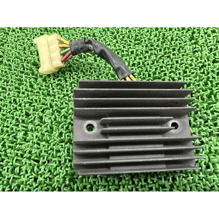 ホンダ（HONDA） フォルツァ レギュレター 純正 中古 バイク 部品 MF06
