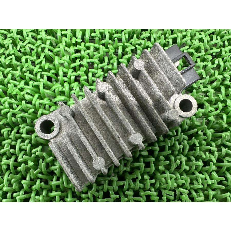 ヤマハ発動機 TW200 TW225 レギュレター ヤマハ 純正 中古 バイク 部品
