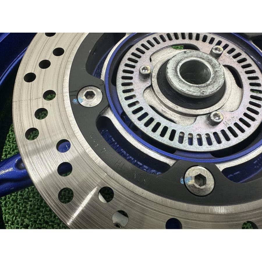 グラディウス リアホイール 青M BKC スズキ 純正 バイク 部品 VP55A グラディウス650 ディスク スプロケット セット 【中古】 89 スズキ（SUZUKI） グラディウス リアホイール 青M BKC 純正 中古
