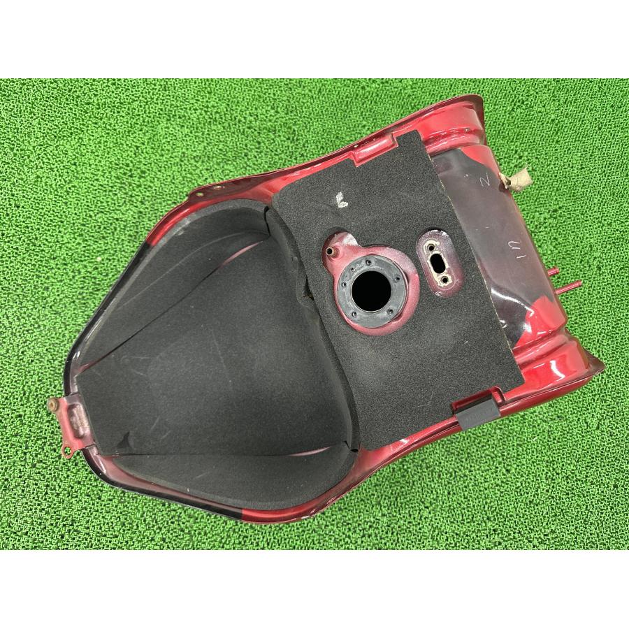 スズキ GSX1300Rハヤブサ タンク 黒/赤 純正 中古 バイク 部品 スズキ GSX1300Rハヤブサ タンク 黒/赤 純正 中古 バイク 部品