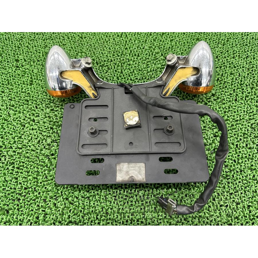 FLTRX103 リアウインカー 左右 001254 ハーレー 純正 バイク 部品 ツーリング ロードグライド LED ナンバーホルダー 【中古】 33 FLTRX103 リアウインカー 左右 001254 ハーレー 純正 中古 バイク 部品