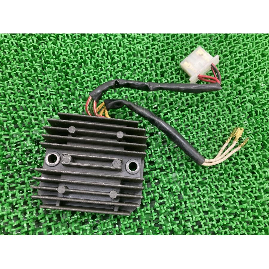 RSV1000ミレ レギュレター アプリリア 純正 バイク 部品 レギュレーター ETV1000 カポノルド トゥオーノ フツ―ラ 【中古】 94 RSV1000ミレ レギュレター アプリリア 純正 中古 バイク 部品