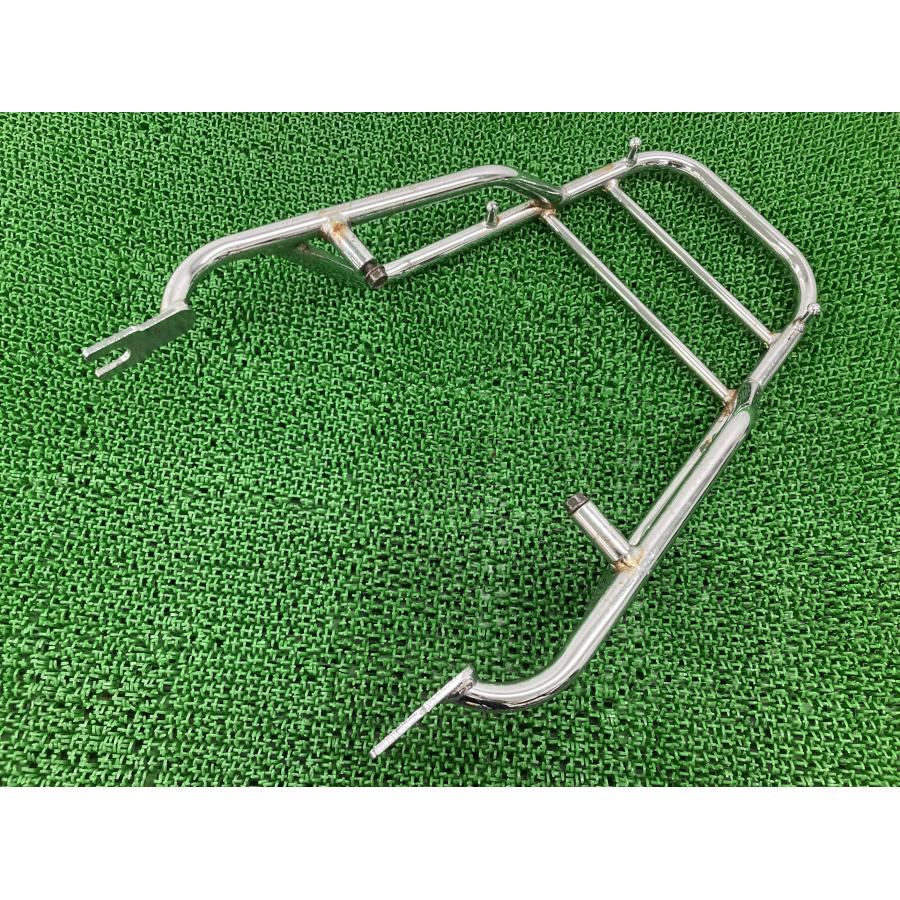 カワサキ（Kawasaki） W650 リアキャリア 純正 中古 バイク 部品