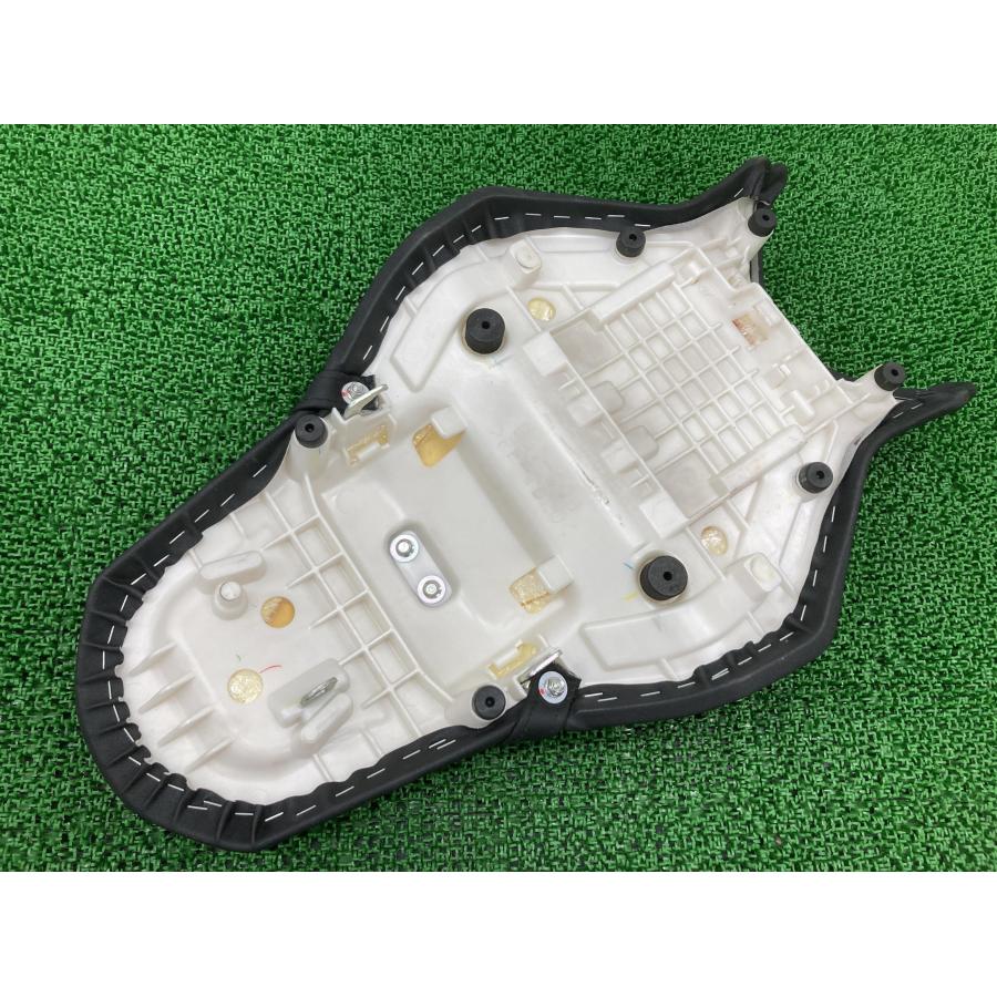 ヤマハ発動機 MT-10 シート B67 ヤマハ 純正 中古 バイク 部品 RN50J