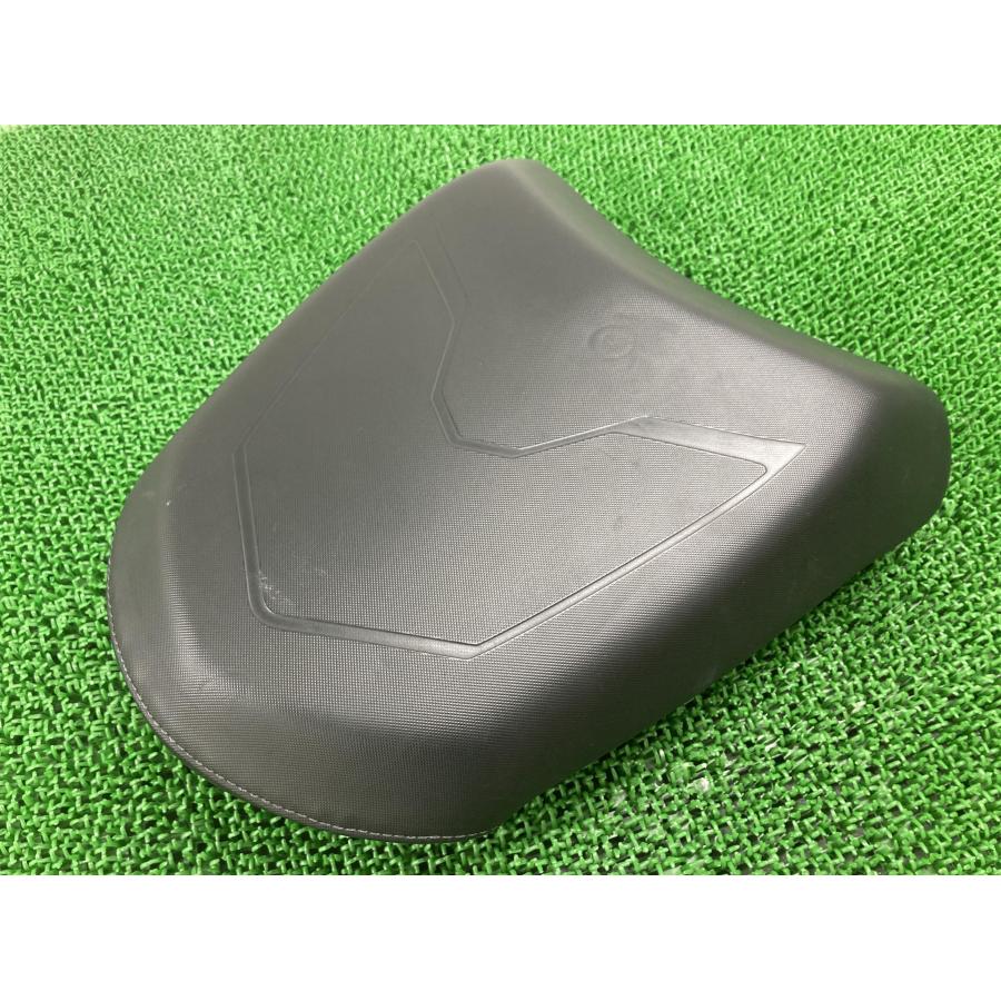 1190アドベンチャー タンデムシート 603.07.047.000 KTM 純正 バイク 部品 破れ無し 品薄 希少品 車検 Genuine 【中古】 67 1190アドベンチャー タンデムシート 603.07.047.000 KTM 純正 中古