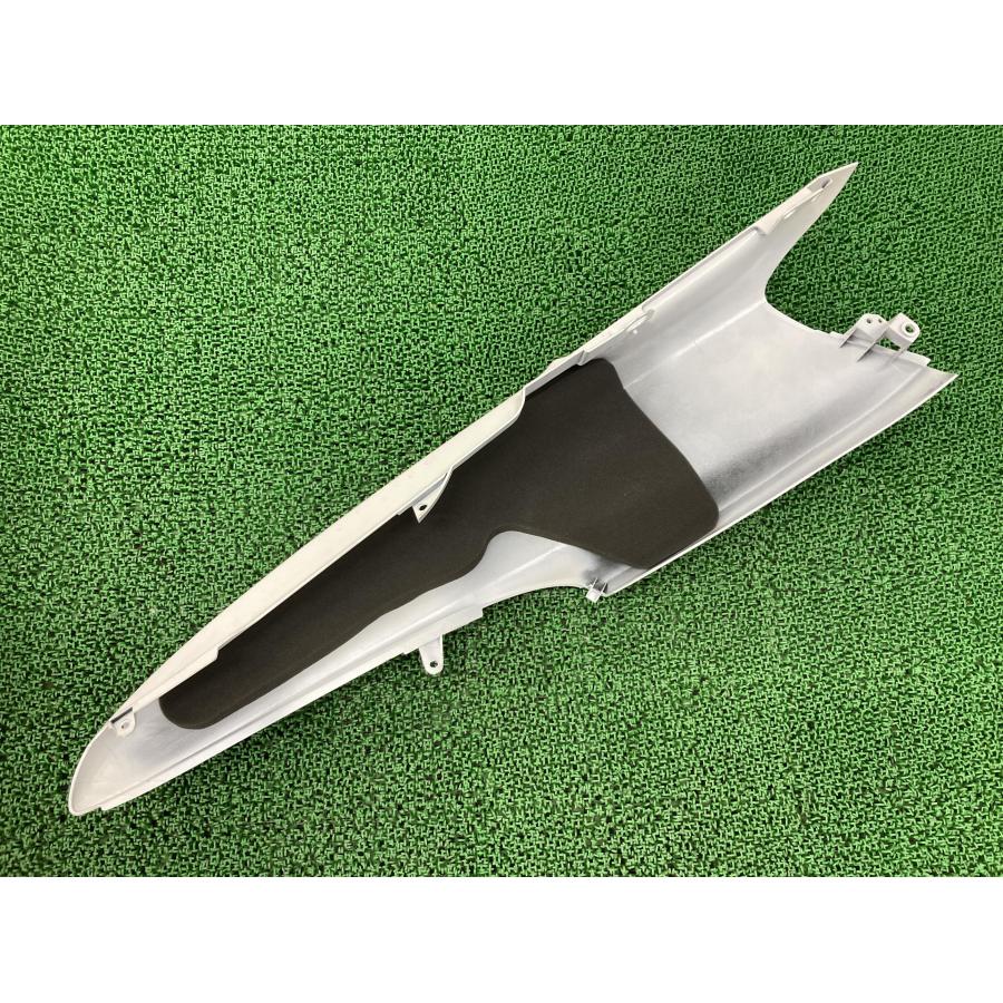 ヤマハ発動機 マジェスティ250 シートカウル 右 パール 5GM ヤマハ