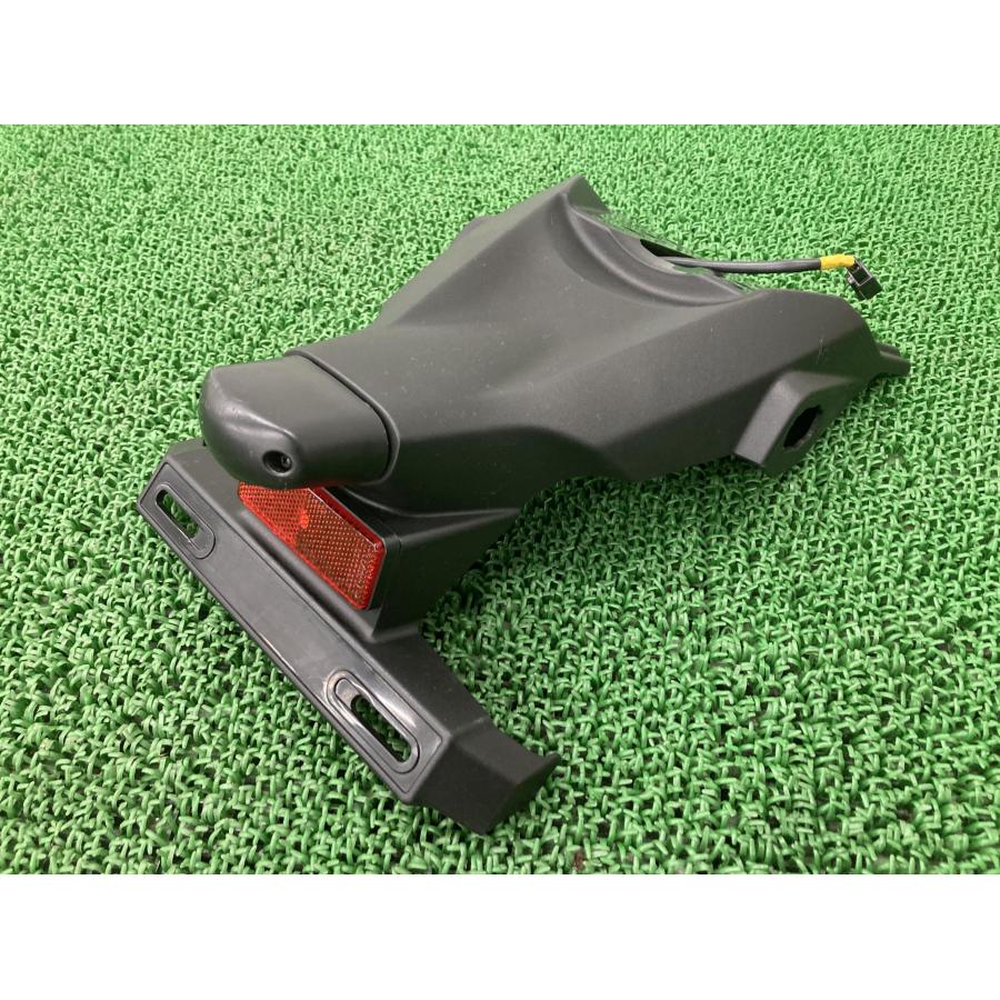 カワサキ（Kawasaki） Z650RS リアフェンダー 純正 中古 バイク 部品 