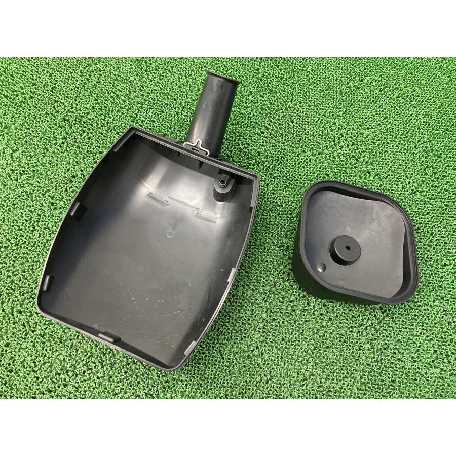 VRSCF1250 エアクリーナーカバー 28863-01 ハーレー 純正 バイク 部品 Vロッドマッスル1250 カバー ケース 割れ欠け無し 【中古】 44 VRSCF1250 エアクリーナーカバー 28863-01 ハーレー 純正 中古 バイク