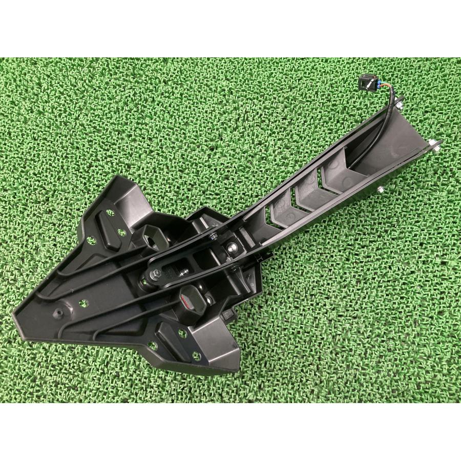 ホンダ（HONDA） CBR1000RR リアフェンダー MKF 純正 中古 バイク 部品